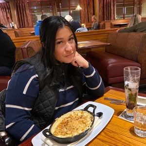 Meet your Posher, Ashley